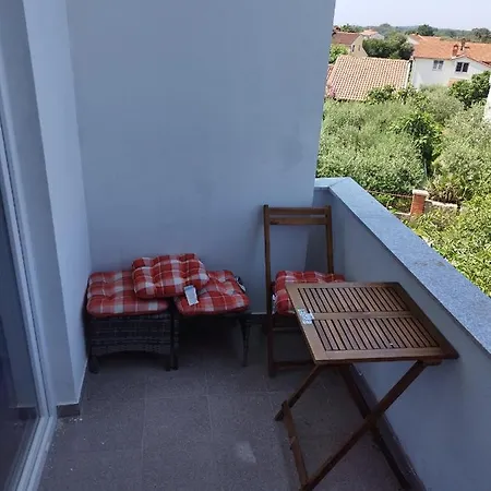 Apartment Tesa *